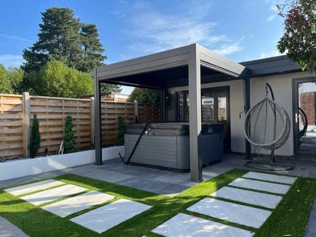 3m x 3m Square Aluminium Louvered Pergola – Grey
