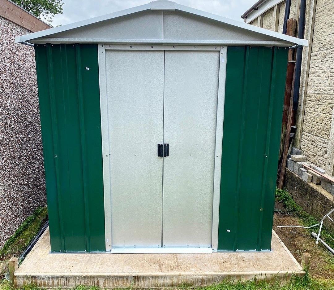 YardMaster 6 x 6 ft Emerald Deluxe Metal Shed